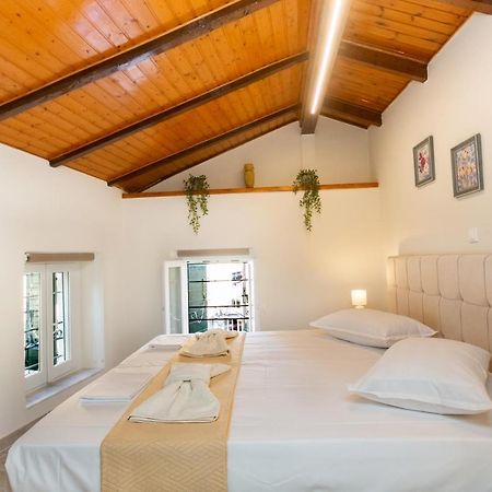 Odisseus Old Town Apartment Corfu  Buitenkant foto