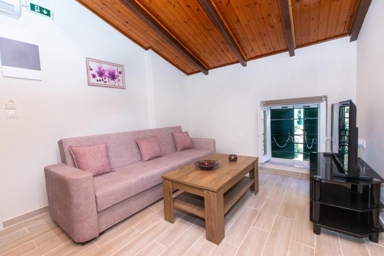 Odisseus Old Town Apartment Corfu  Buitenkant foto